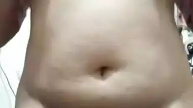 Big ass MILF sister naked after striptease viral MMS