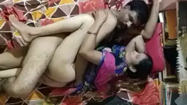 Xixevedo - Sleeping Xixevideo hot porn videos on Indianhamster.pro