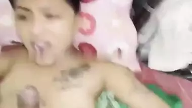 Married desi bhabhi cum in mouth viral xxx sex MMS