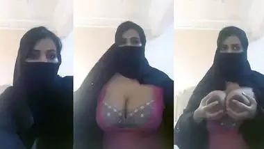 Pashtosixcom - Pretty Desi Beauty In Hijab Demonstrates Massive Xxx Jugs On Camera ihindi  porn video