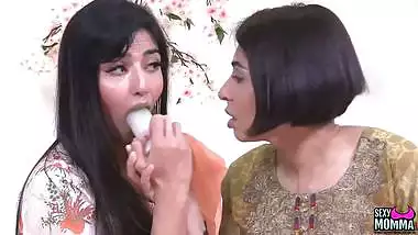 ???? BEAUTIFUL MOMMA - Aaliyah Schools Step Mommy Sahara on Sex Toys