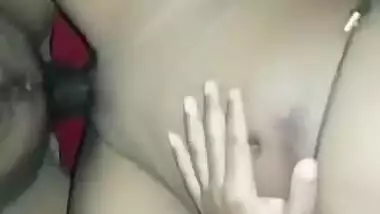 Desi girl's pussy becomes wet and wants man's XXX tool in MMS clip