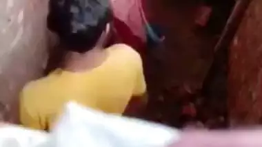 Desi XXX girl gives blowjob and gets her boobs sucked by her lover MMS
