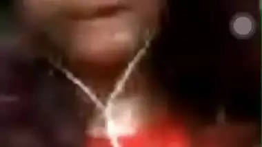 Cute expression bhabhi shows boobs and pussy on video call