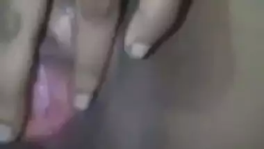 Sexy figured Bangla hottie naked show and masturbation