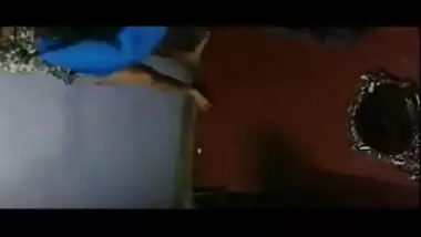 Desi girl caught changing